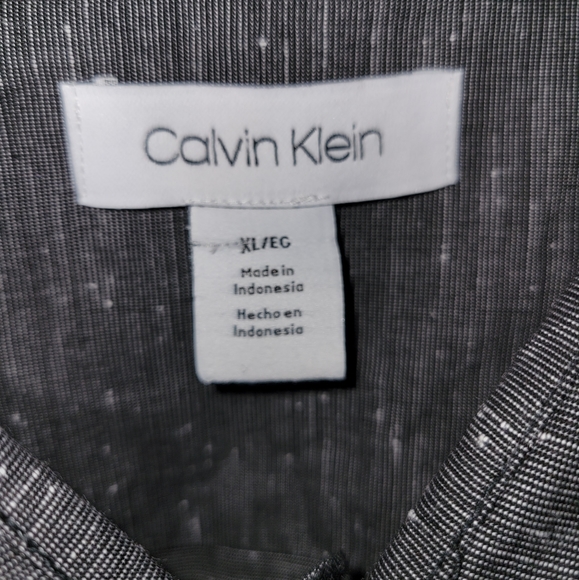 Men's Calvin Klein button- down shirt size xl - Picture 3 of 5